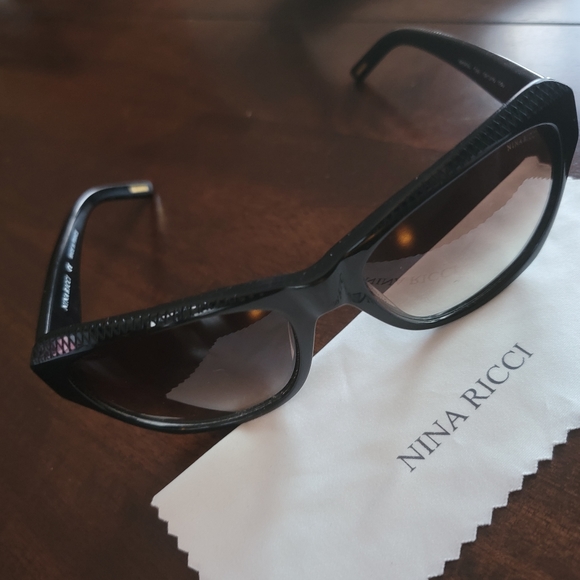 ⭐Nina Ricci Gradiant Cat-Eye Sunglasses - Picture 5 of 10